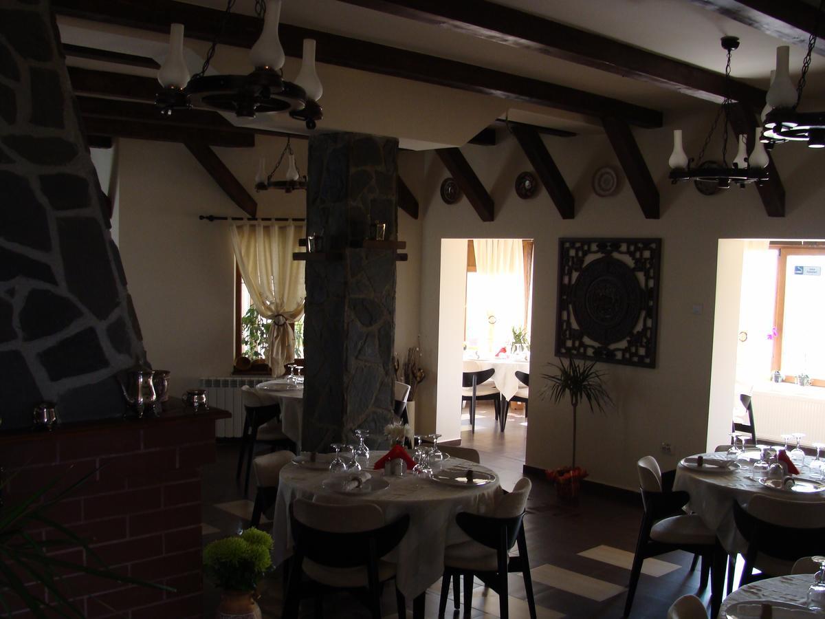 Pensiunea Taverna Bucium Jászvásár Kültér fotó