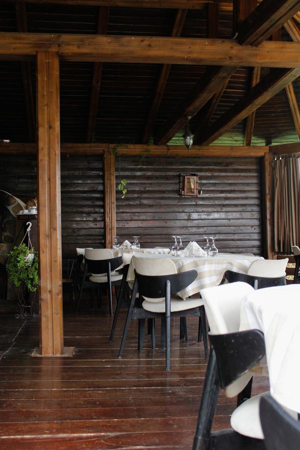 Pensiunea Taverna Bucium Jászvásár Kültér fotó