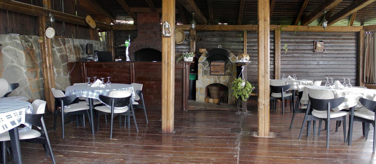 Pensiunea Taverna Bucium Jászvásár Kültér fotó