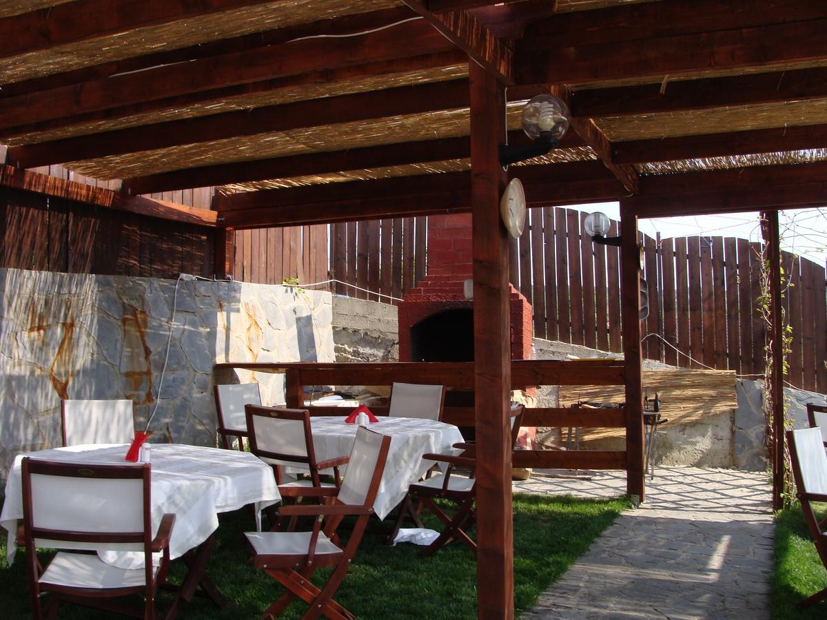 Pensiunea Taverna Bucium Jászvásár Kültér fotó